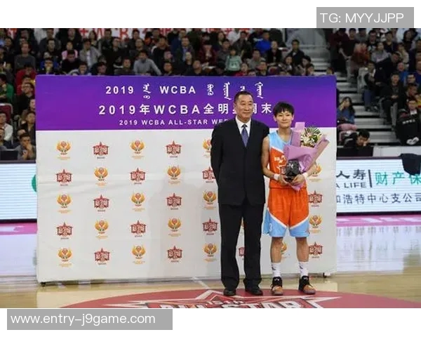 篮球全明星大赛冠军揭晓明星球员争夺荣誉的精彩瞬间与背后故事